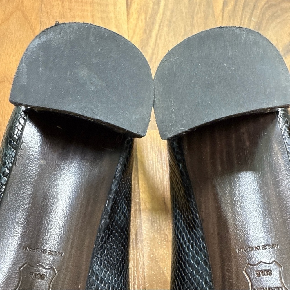 Stuart Weitzman Leather Snake Embossed Pump 2.5” Heel Shoes Size 7M Black Gray - Picture 14 of 16